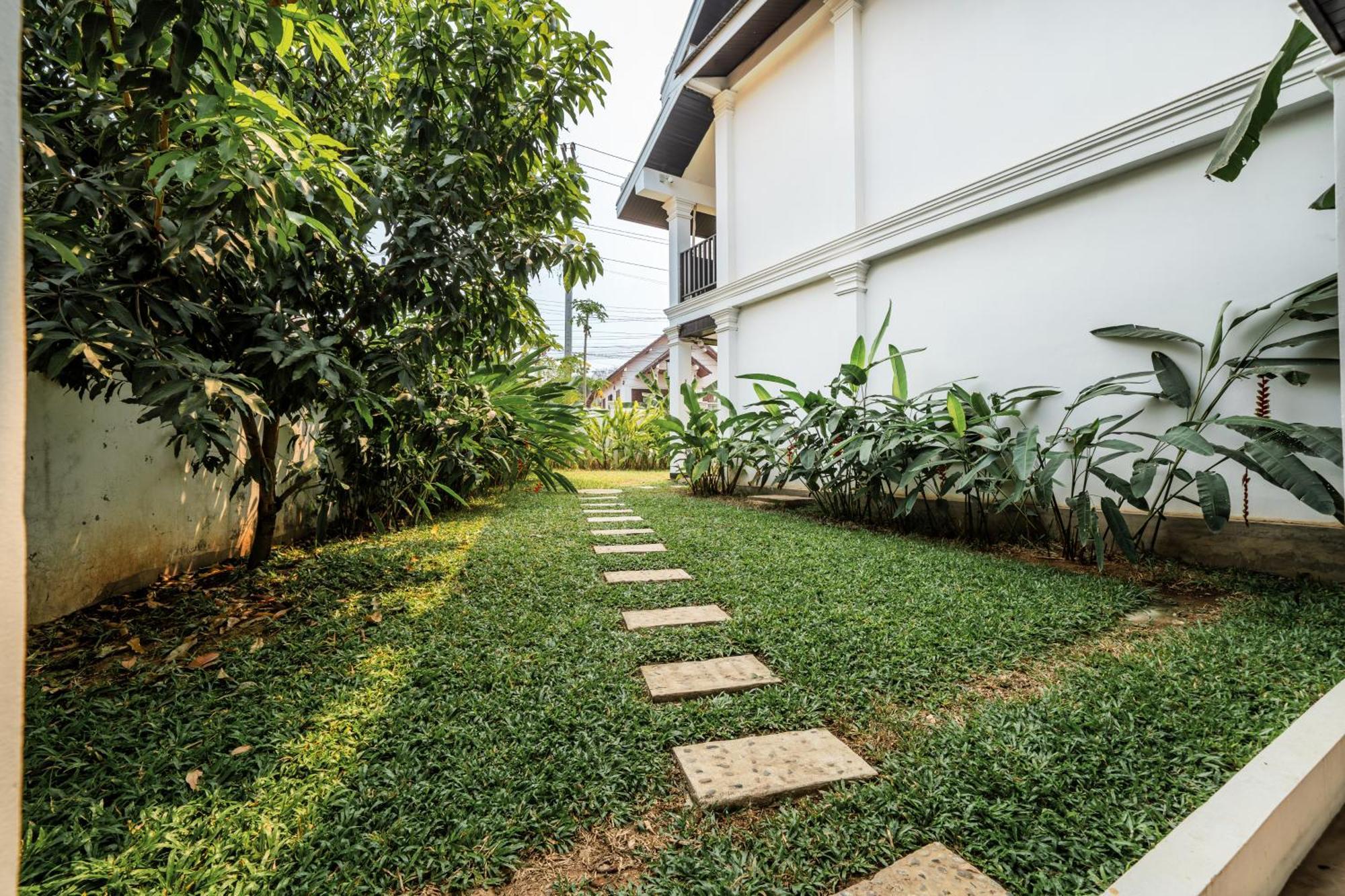 Manyo Hotel And Resort 琅勃拉邦 外观 照片